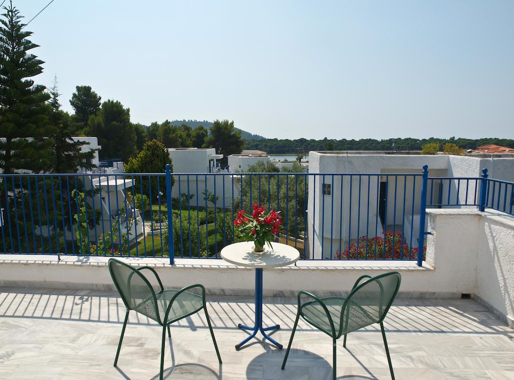 Musses Hotel Koukounaries Bagian luar foto