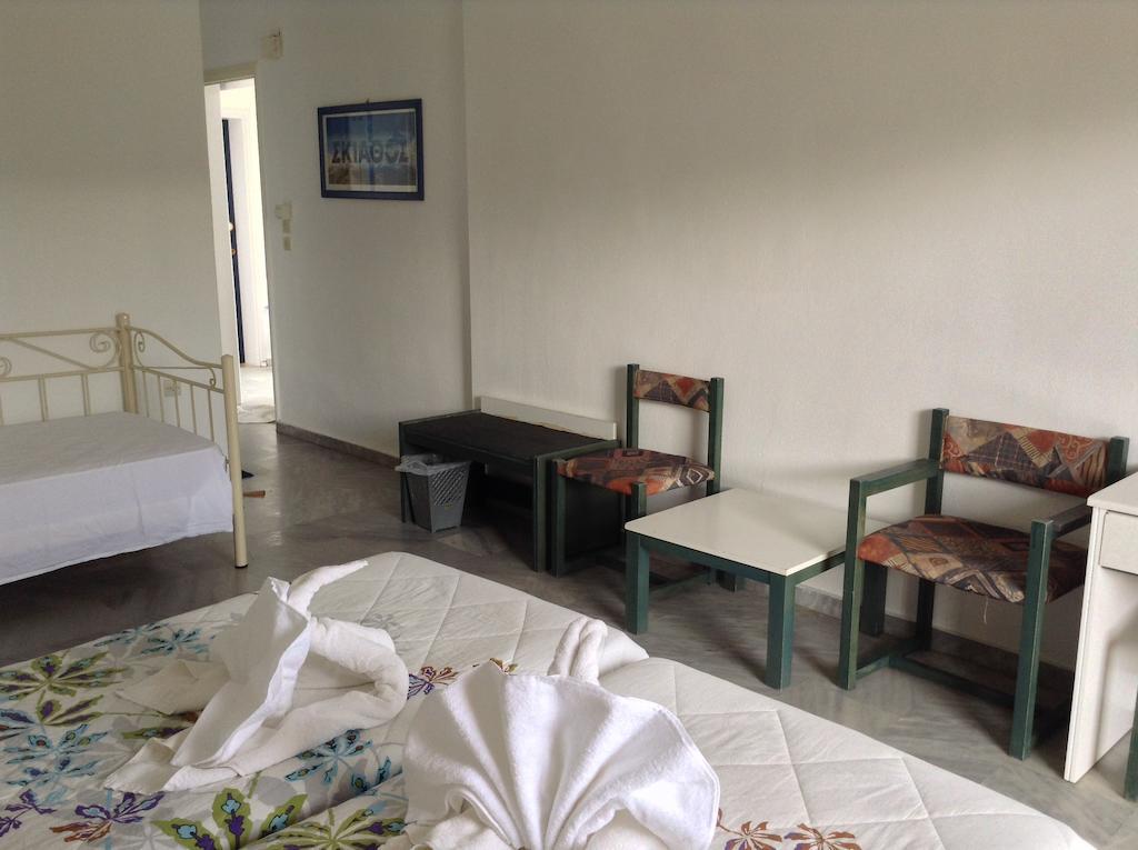 Musses Hotel Koukounaries Ruang foto