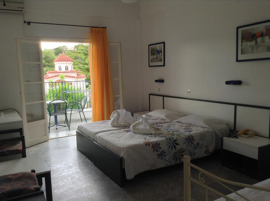 Musses Hotel Koukounaries Ruang foto