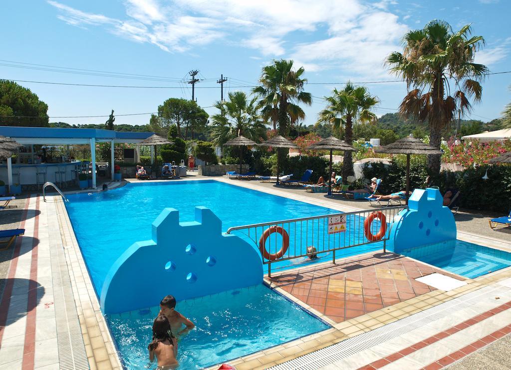 Musses Hotel Koukounaries Bagian luar foto
